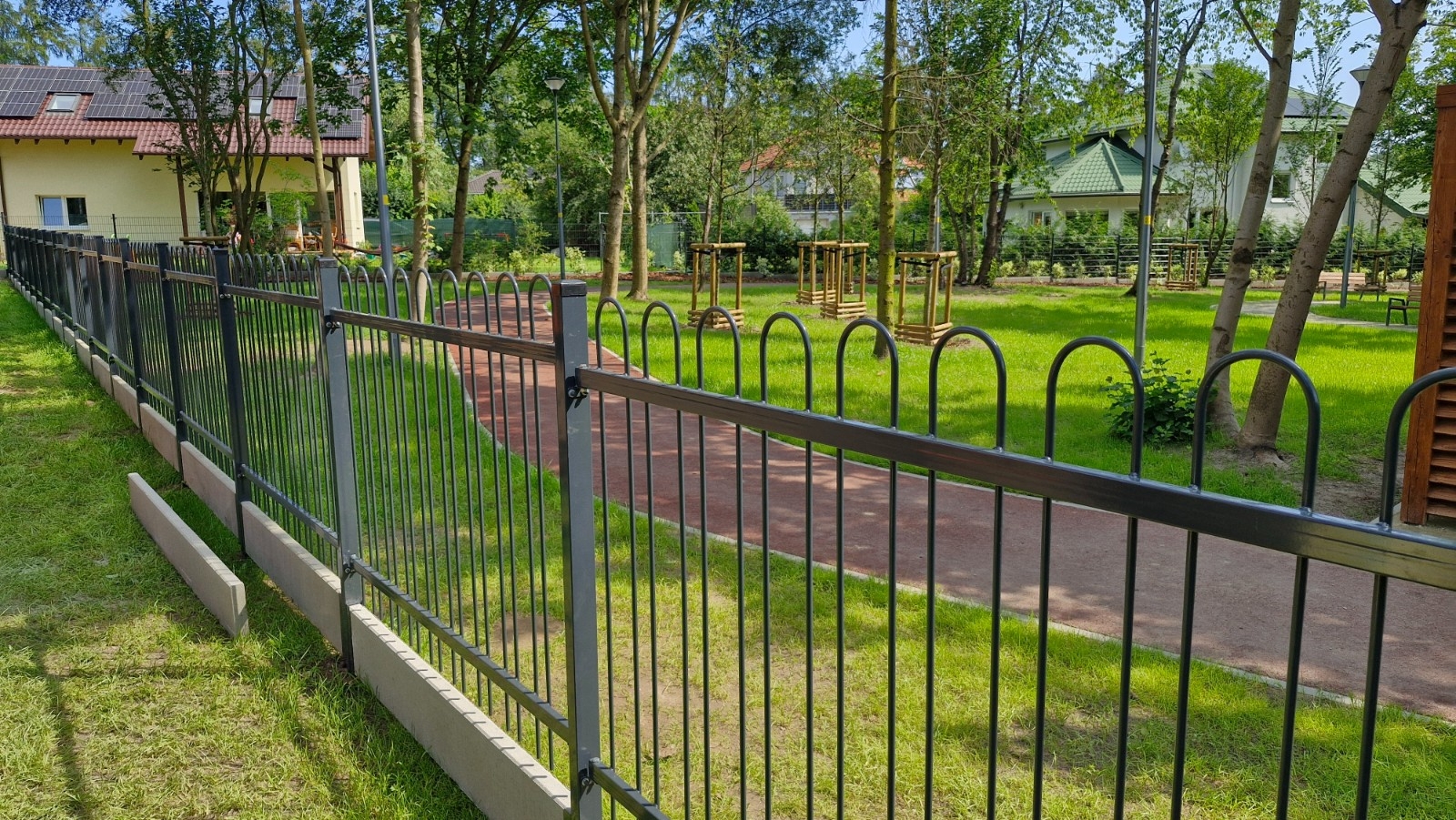 Artykuł: Nowy tor rolkarski w otoczeniu zieleni